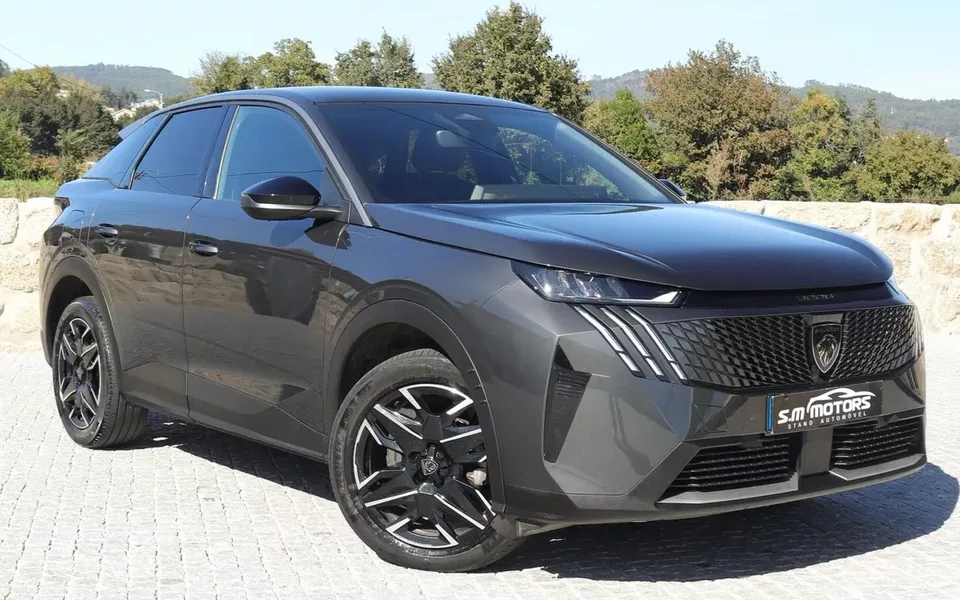 Peugeot 3008 1.2 Hybrid Allure e-DCS6