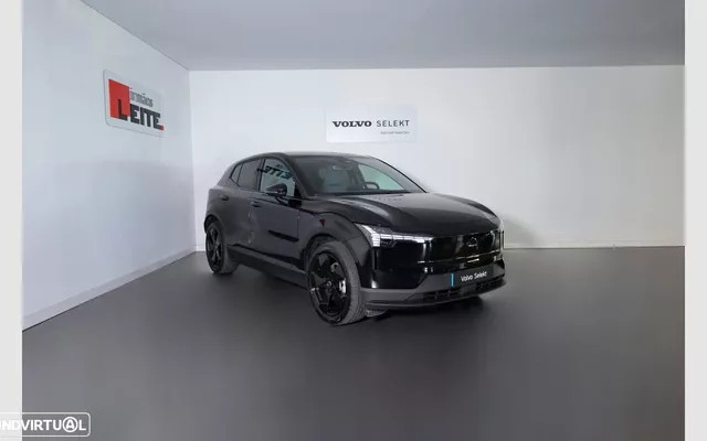 Volvo EX30 69 kWh Single Motor Extended Range Black Edition