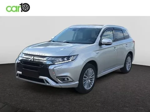 Vendido: MITSUBISHI Outlander Outlander PHEV Kaiteki+ 4WD - 19990€ en Olias del rey