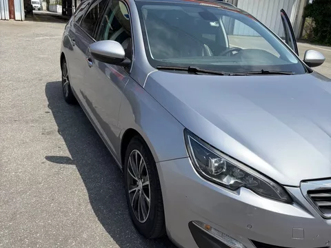 Peugeot 308 SW BlueHDi 120 EAT6 Stop & Start Allure