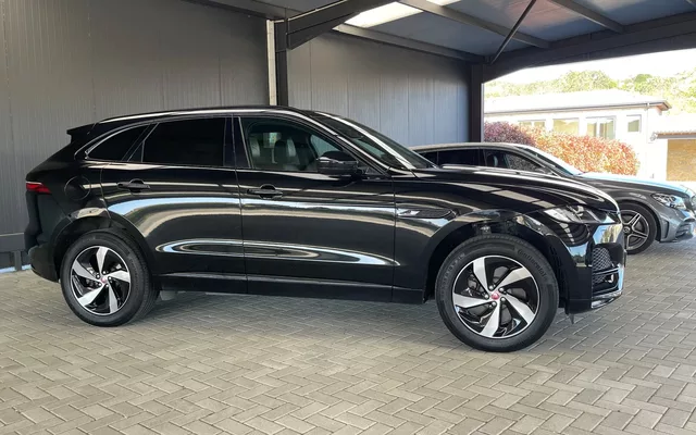 Jaguar F-Pace 2.0 P400e AWD R-Dynamic S