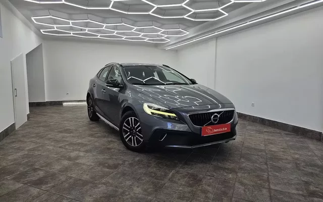 Volvo V40 Cross Country 2.0 D2 Momentum