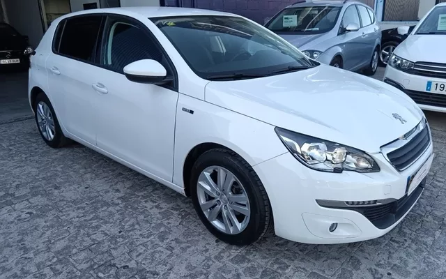 PEUGEOT 308 308 SW 1.2 PureTech S&S Style 110 - 8500€ en Cordoba
