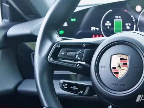 PORSCHE Taycan Taycan 4