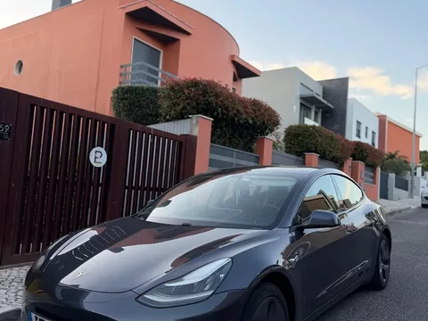 Tesla Model 3 Standard Range Plus RWD