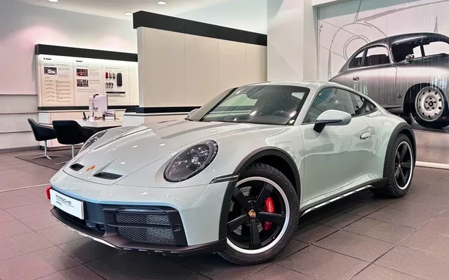 PORSCHE 911 911 Dakar