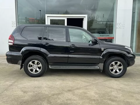 TOYOTA Land Cruiser Land Cruiser D-4D VXL