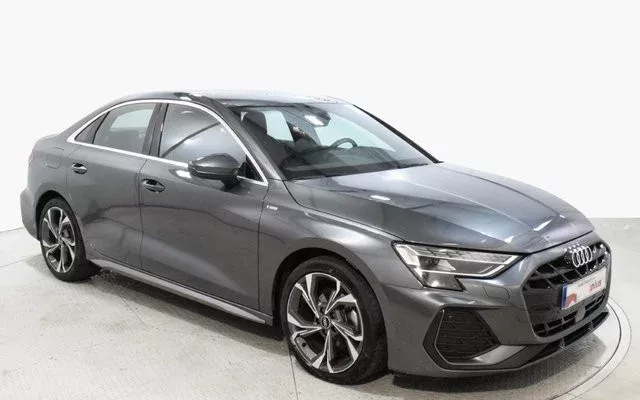 AUDI A3 A3 Sedán TFSI S line S tronic 110kW