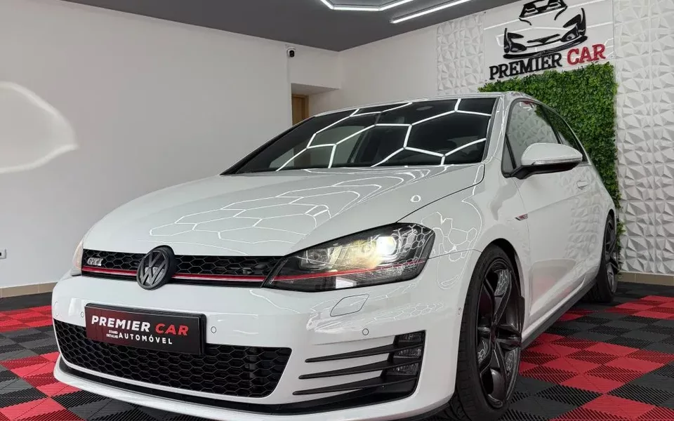 VW Golf GTI Performance BlueMotion