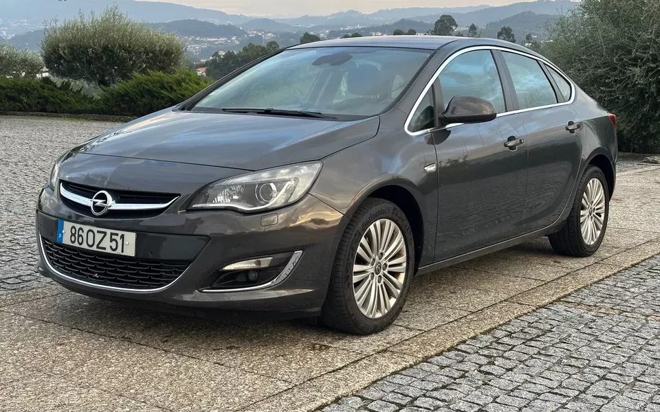 Opel Astra 1.6 CDTi Cosmo Start/Stop