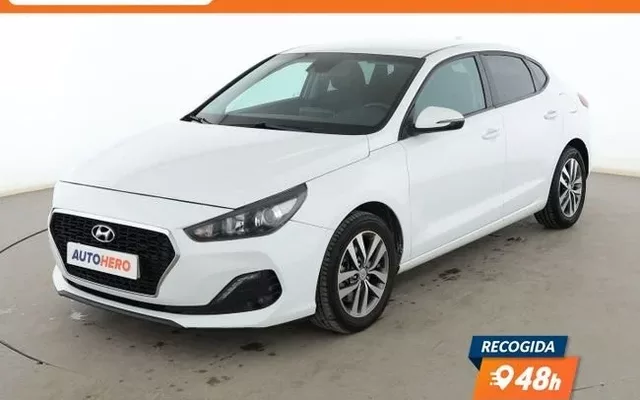 HYUNDAI i30 i30 1.0 TGDI Essence 120