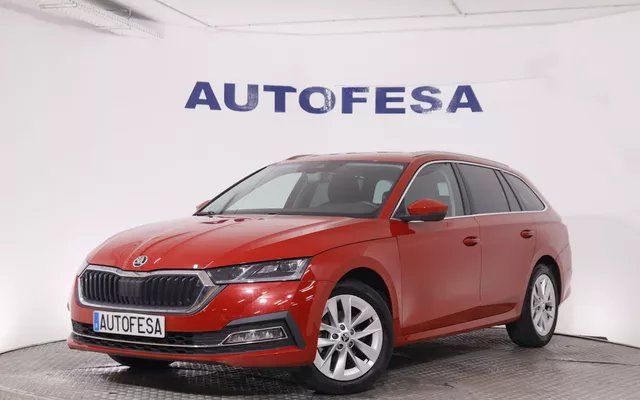 Skoda Octavia COMBI 2.0 TDI DSG STYLE 150CV 5P # IVA DEDUCIBLE,CAMARA TRASERA