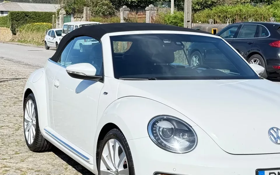 VW New Beetle Cabriolet 2.0 TSI DSG Exclusive Sport