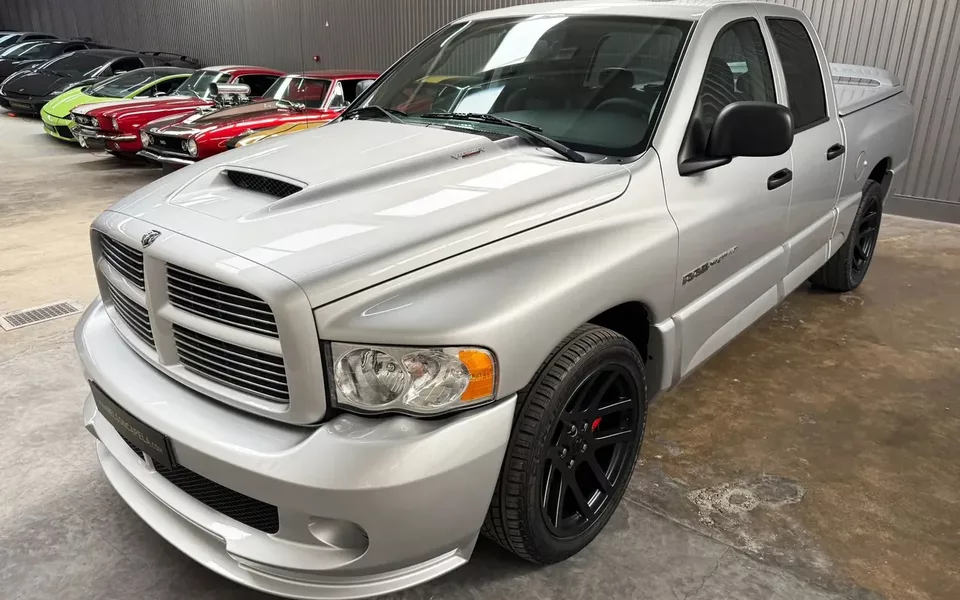 Dodge RAM SRT-10 Viper 8.3L V10 Quadcab