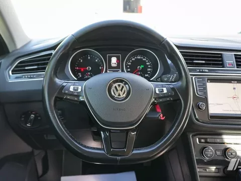 VOLKSWAGEN Tiguan VOLKSWAGEN Tiguan Todoterreno Automático de 5 Puertas - 17799€ en Villanueva de la serena