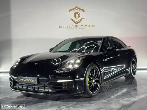 Porsche Panamera 4 E-Hybrid