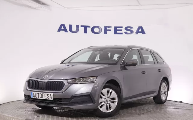 Skoda Octavia COMBI 2.0 TDI AMBITION 150CV 5P EXTRAS POR VALOR DE 2059 EUROS # IVA DEDUCIBLE,NAVY,PARKTRONIC