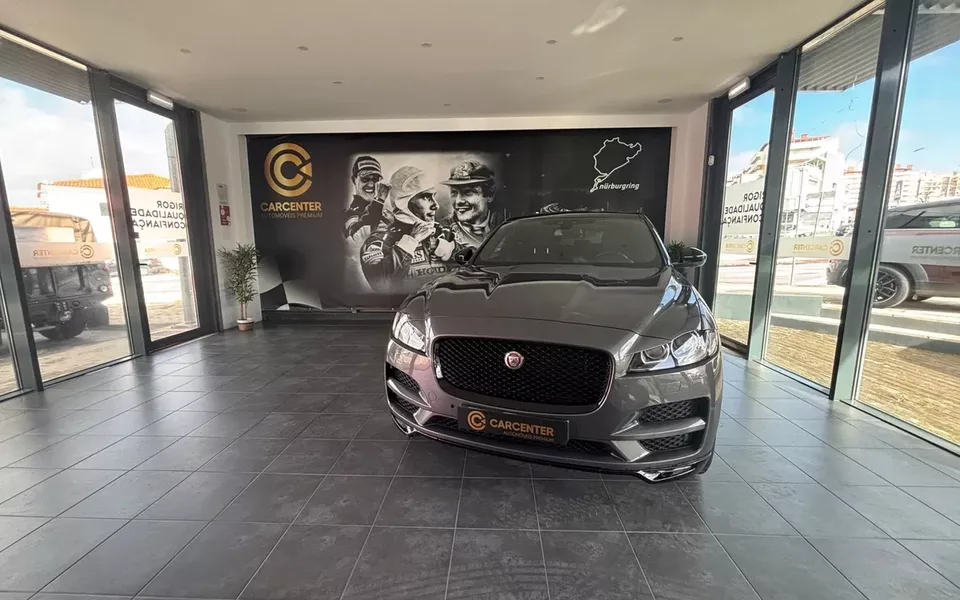 Jaguar F-Pace 2.0 i4D Pure