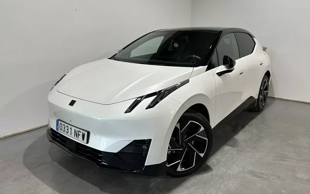LYNK & CO 02 BEV 66kWh More