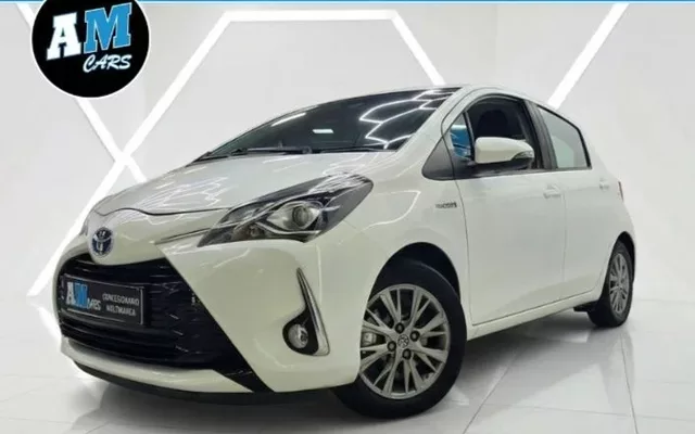 TOYOTA Yaris Yaris 100H 1.5 Feel!