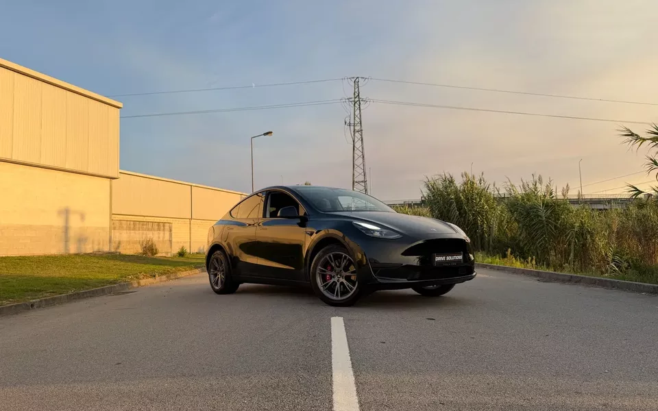 Tesla Model Y Tração Traseira