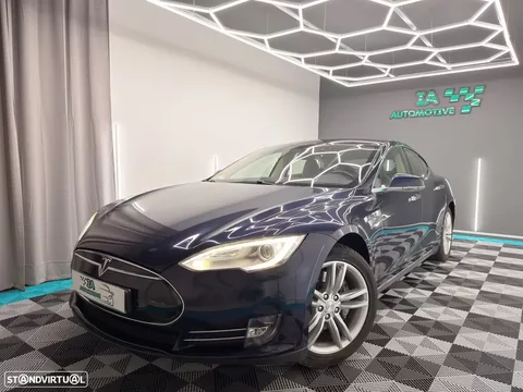 Tesla Model S 85