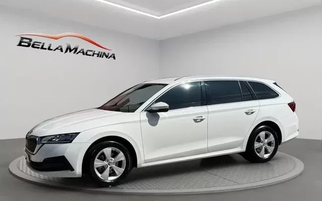 SKODA Octavia Octavia Combi 2.0TDI Ambition DSG 110kW