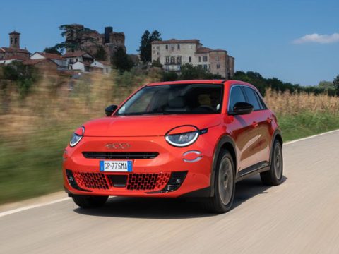 Fiat 600e Signature Bev 115kw (156cv)