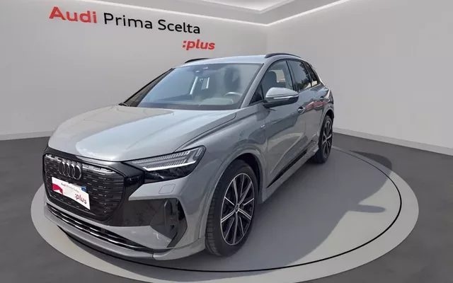 AUDI Q4 e-tron 45 s line edition