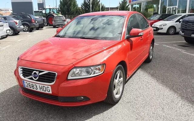VOLVO S40 S40 2.0 F Momentum