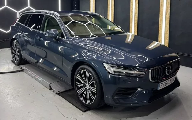 VOLVO V60 V60 T6 Twin Inscription Expression AWD - 26990€ en Palencia