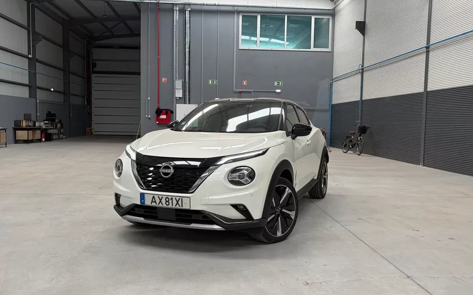 Nissan Juke 1.6 Hybrid N-Connecta Two Tone