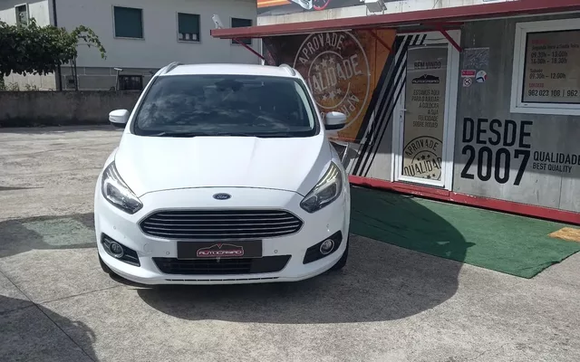 Ford S-Max 2.0 TDCi Titanium