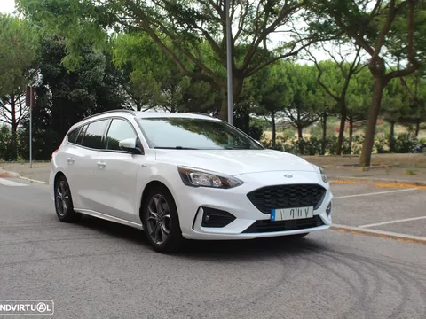 Ford Focus SW 1.0 EcoBoost ST-Line