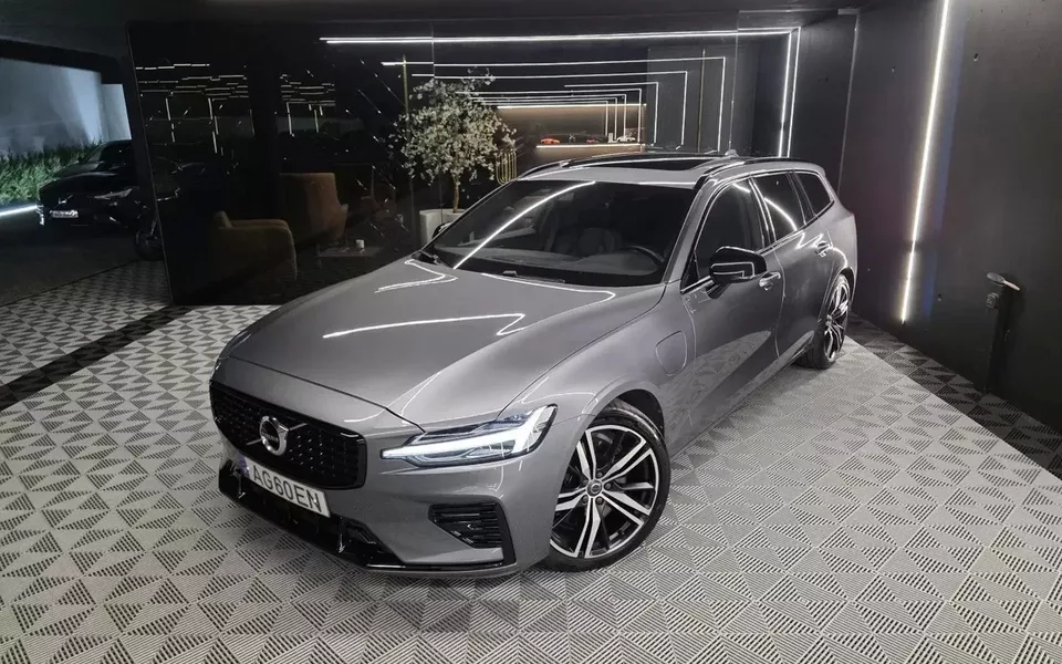 Volvo V60 2.0 T6 AWD TE R-Design