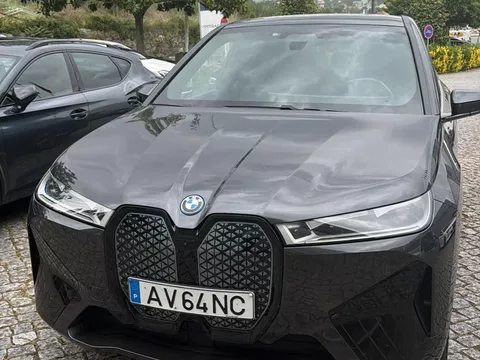 BMW iX xDrive 40 Pack Desportivo