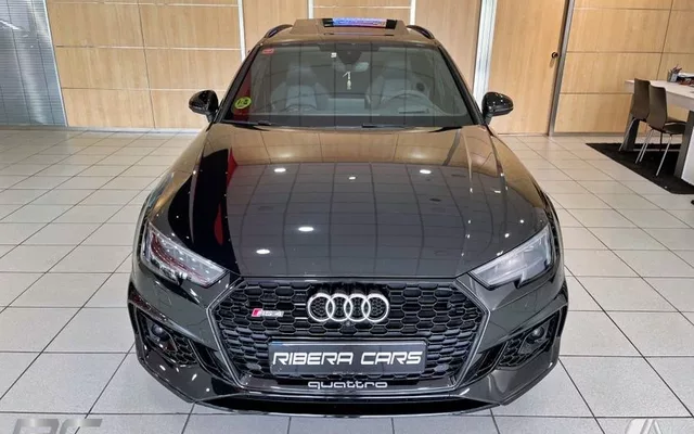 AUDI A4 RS4 Avant 2.9 TFSI quattro tiptronic