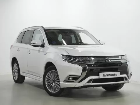MITSUBISHI Outlander Outlander PHEV Kaiteki 4WD