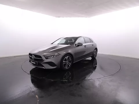 Mercedes-Benz Classe A - 200 d Progressive Advanced Cx. Aut. / Vidros Escurecidos