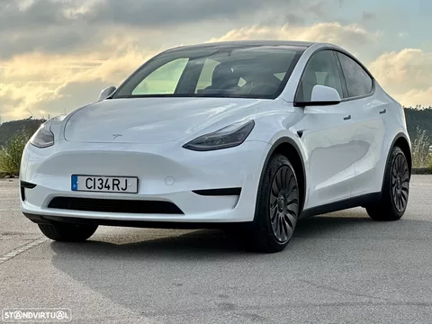 Tesla Model Y Long-Range RWD