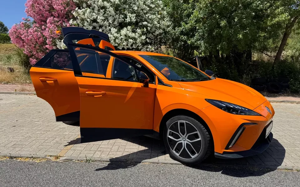 MG MG4 64 kWh Luxury