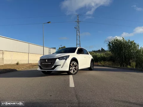 Peugeot e-208 Allure Pack