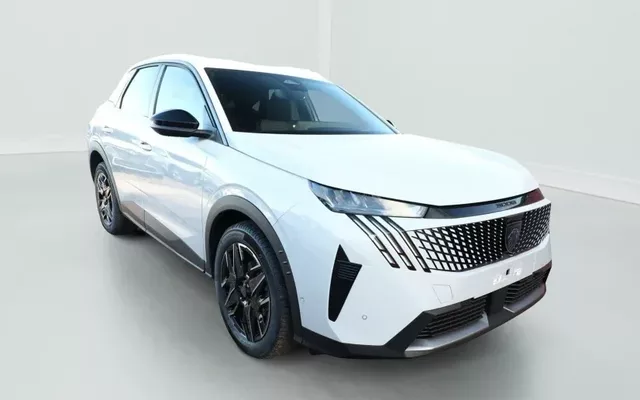 Peugeot 3008 Hybrid 145 e-DCS6 Allure Zéro km immatriculé