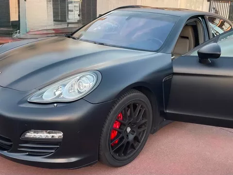Porsche Panamera PDK Platinum Edition