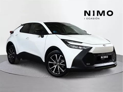 TOYOTA C-HR Advance Hybrid 140