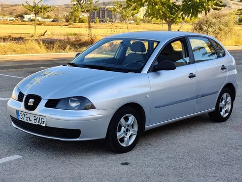 SEAT Ibiza Ibiza 1.9 TDi Signa - 2500€ en Granada