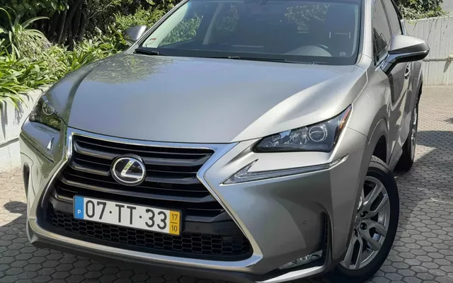 Lexus NX 300h Executive+