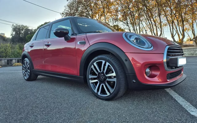 MINI 5 Portas Cooper Aut. Seven Chili