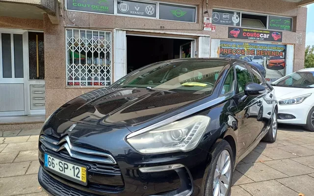 Citroën DS5 2.0 HDi Hy4 So Chic CMP6 102g