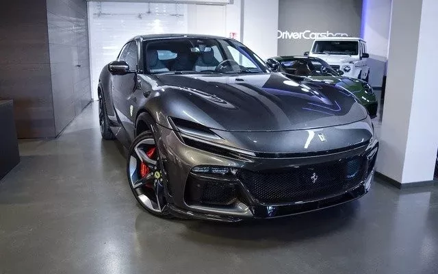 FERRARI Purosangue Purosangue 6.5